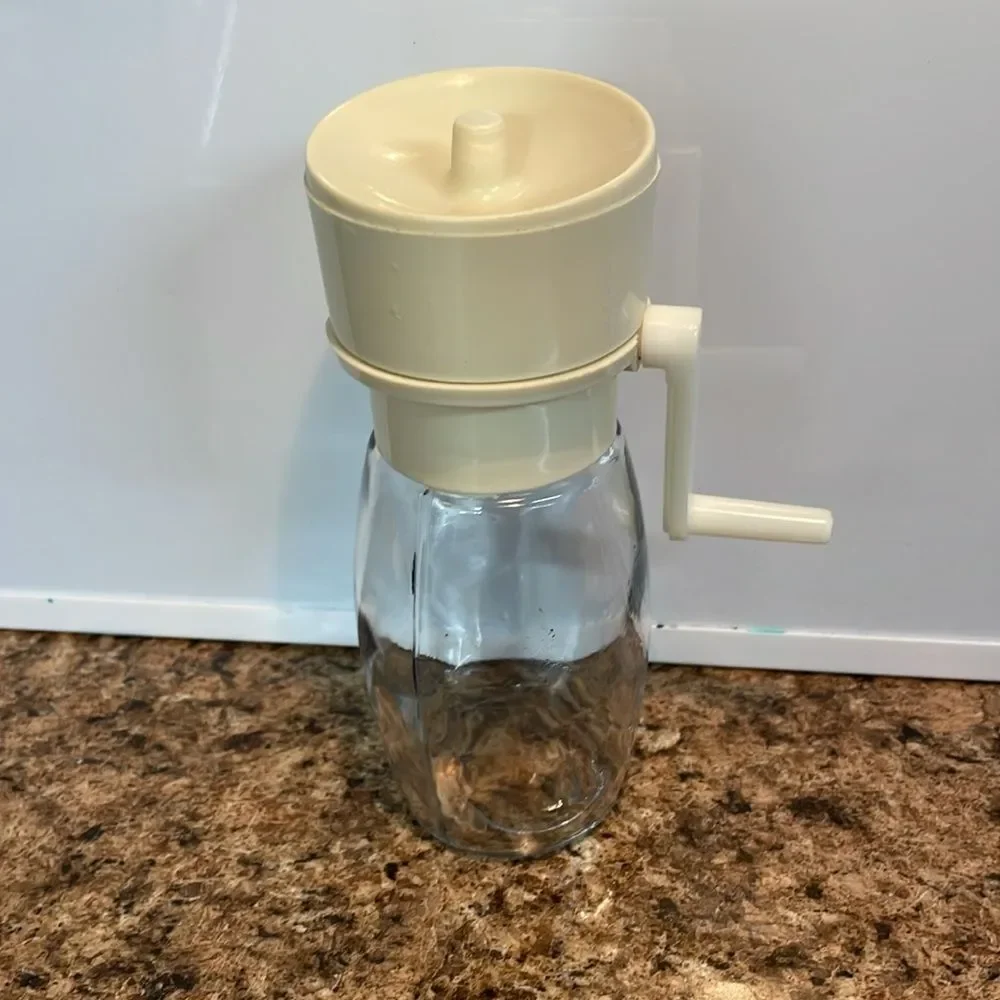 Cream Manual Glass‎ Grinder